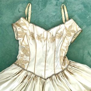 Vintage Ivory Quinceañera/Wedding Dress Small